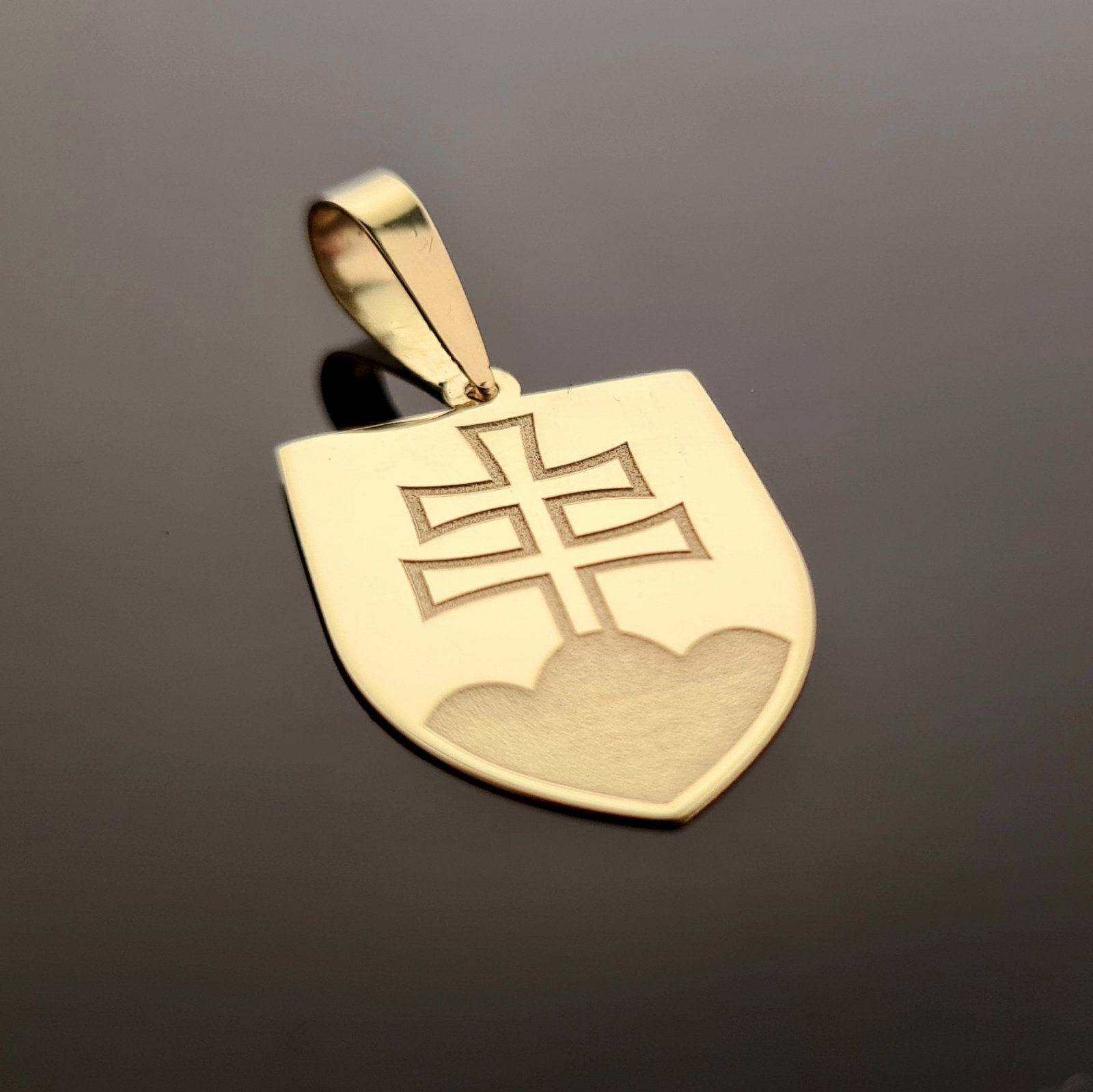 Zlatý prívesok znak Slovenskej republiky